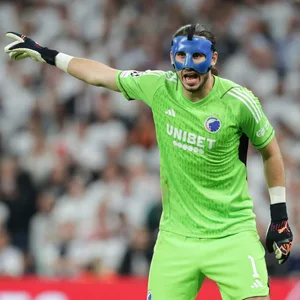 Kamil Grabara beim Champions-League-Qualifikationsspiel gegen Rakow Czestochowa