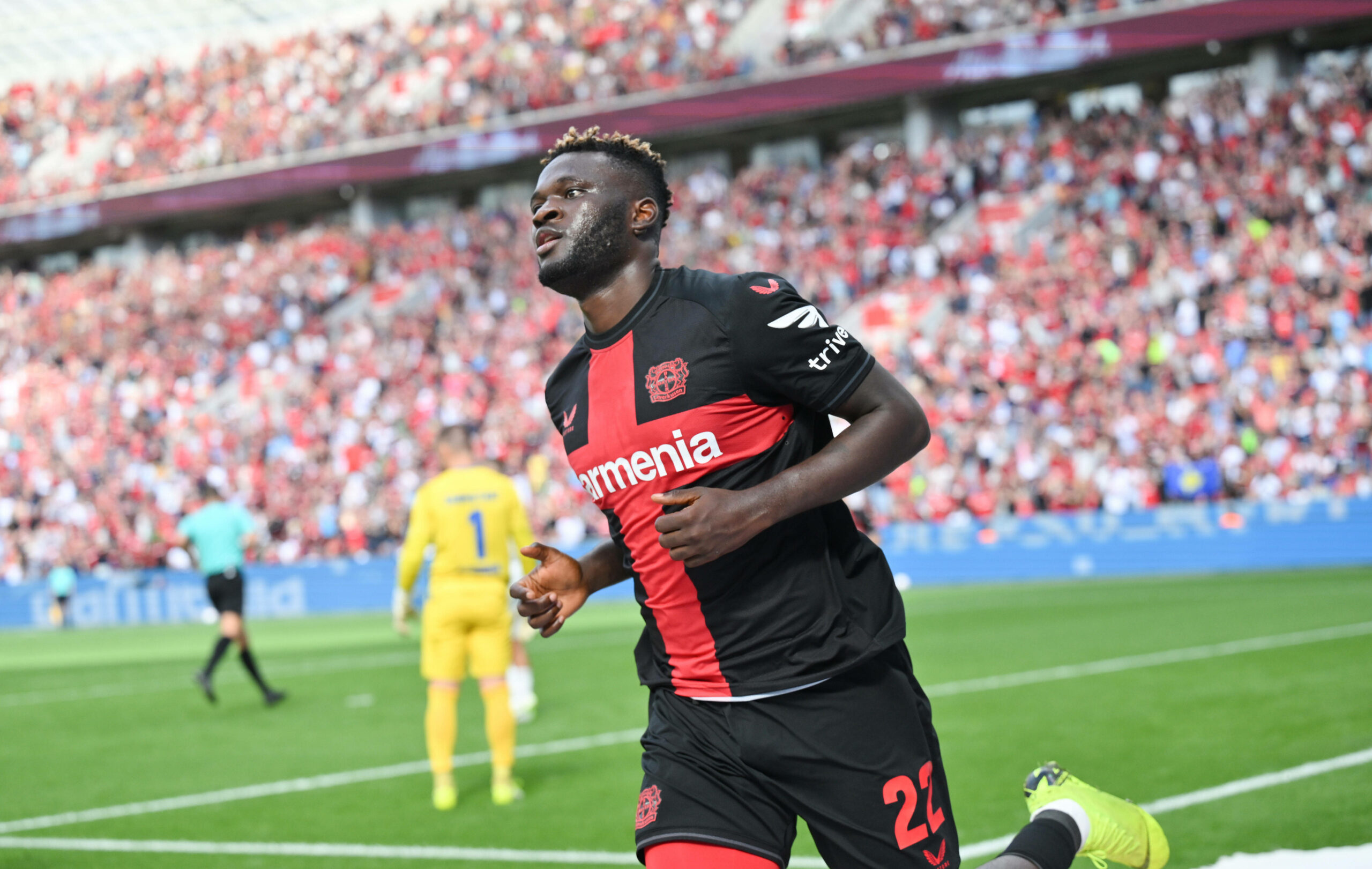 Victor Boniface bejubelt seinen Treffer zum 1:0 gegen Darmstadt