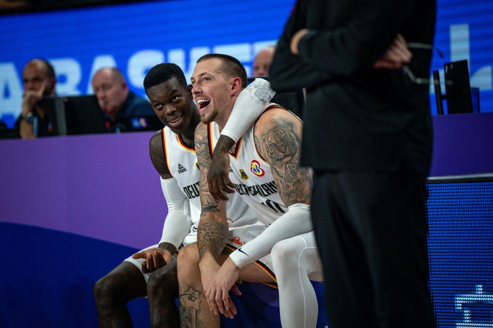 Dennis Schröder und Daniel Theis haben sich wieder lieb