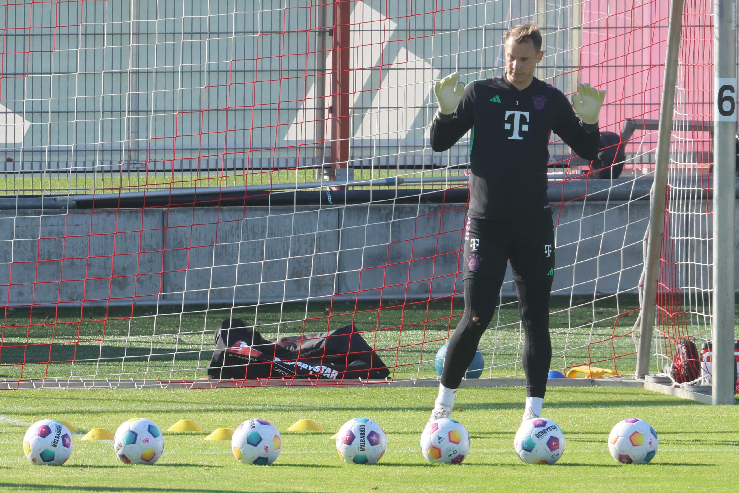 Manuel Neuer beim Training des FC Bayern München