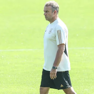 Hansi Flick beim DFB-Training in Wolfsburg