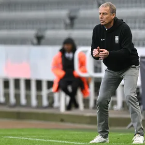 Jürgen Klinsmann am Spielfeldrand