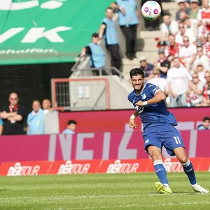 Florian Grillitsch beim Tor in Köln
