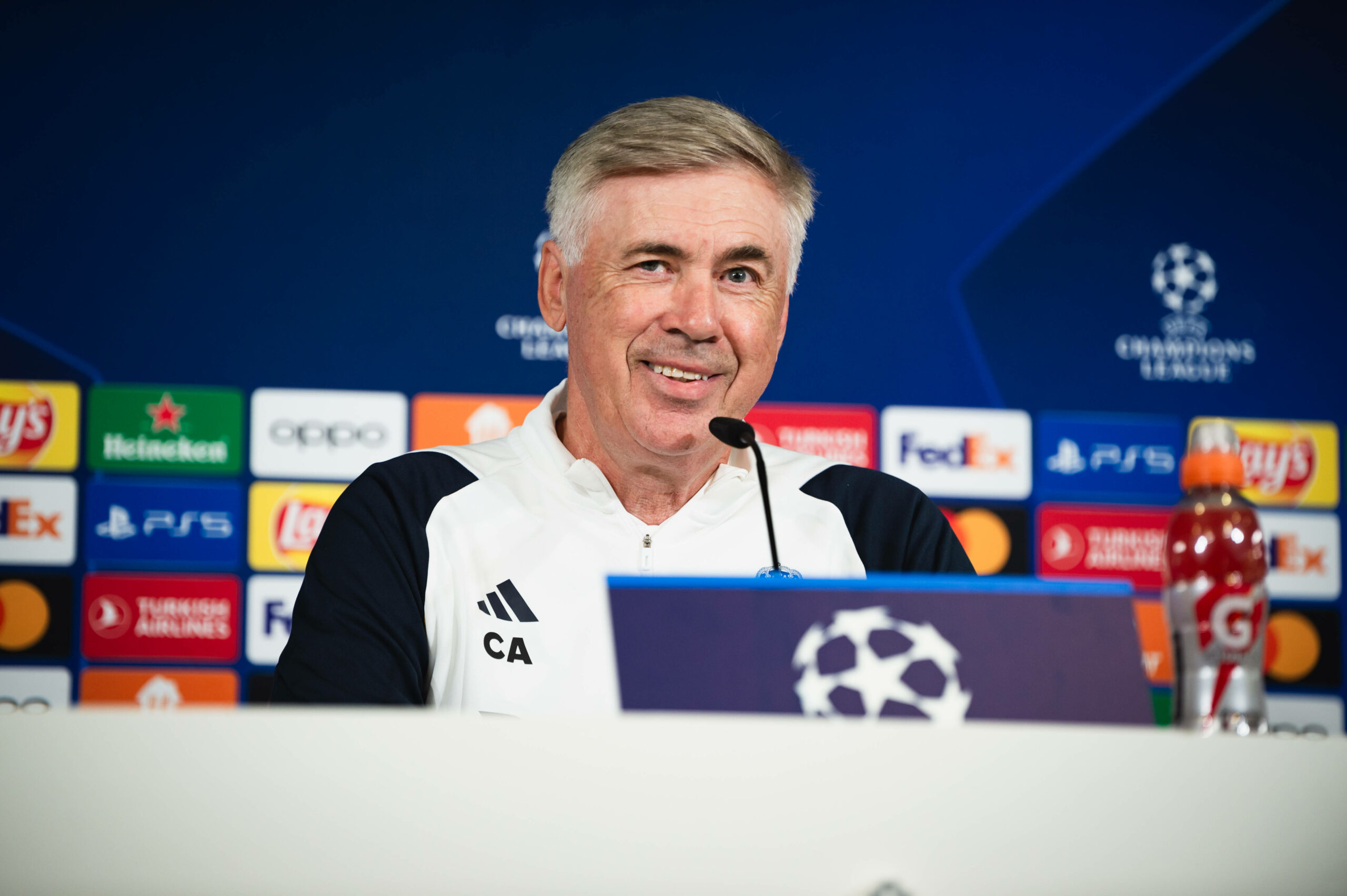 Carlo Ancelotti bei einer Pressekonferenz