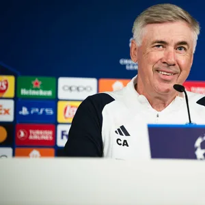 Carlo Ancelotti bei einer Pressekonferenz