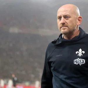 Torsten Lieberknecht im Regen