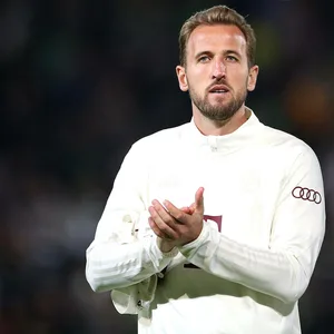 Harry Kane klatscht