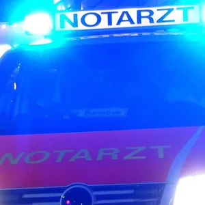 Mann gerät in Schlägerei unter Jugendlichen und wird mit Messer schwer verletzt