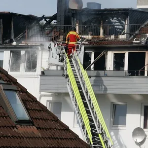 Grobrand vernichtet Wohnhaus in Mölln