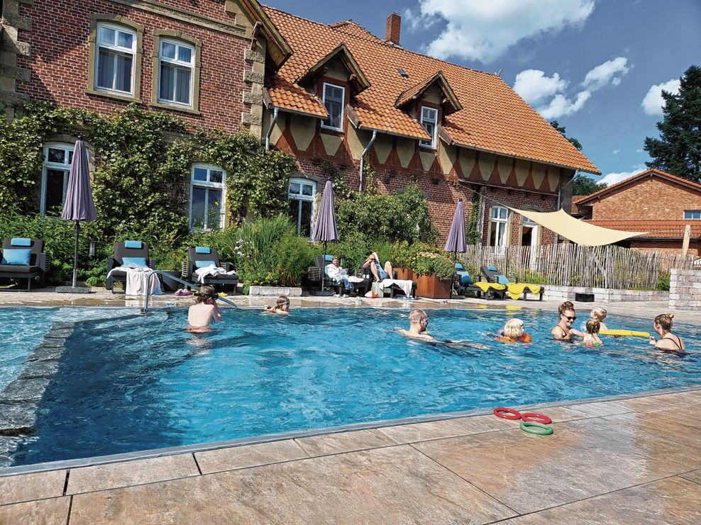 Hotel mit Pool