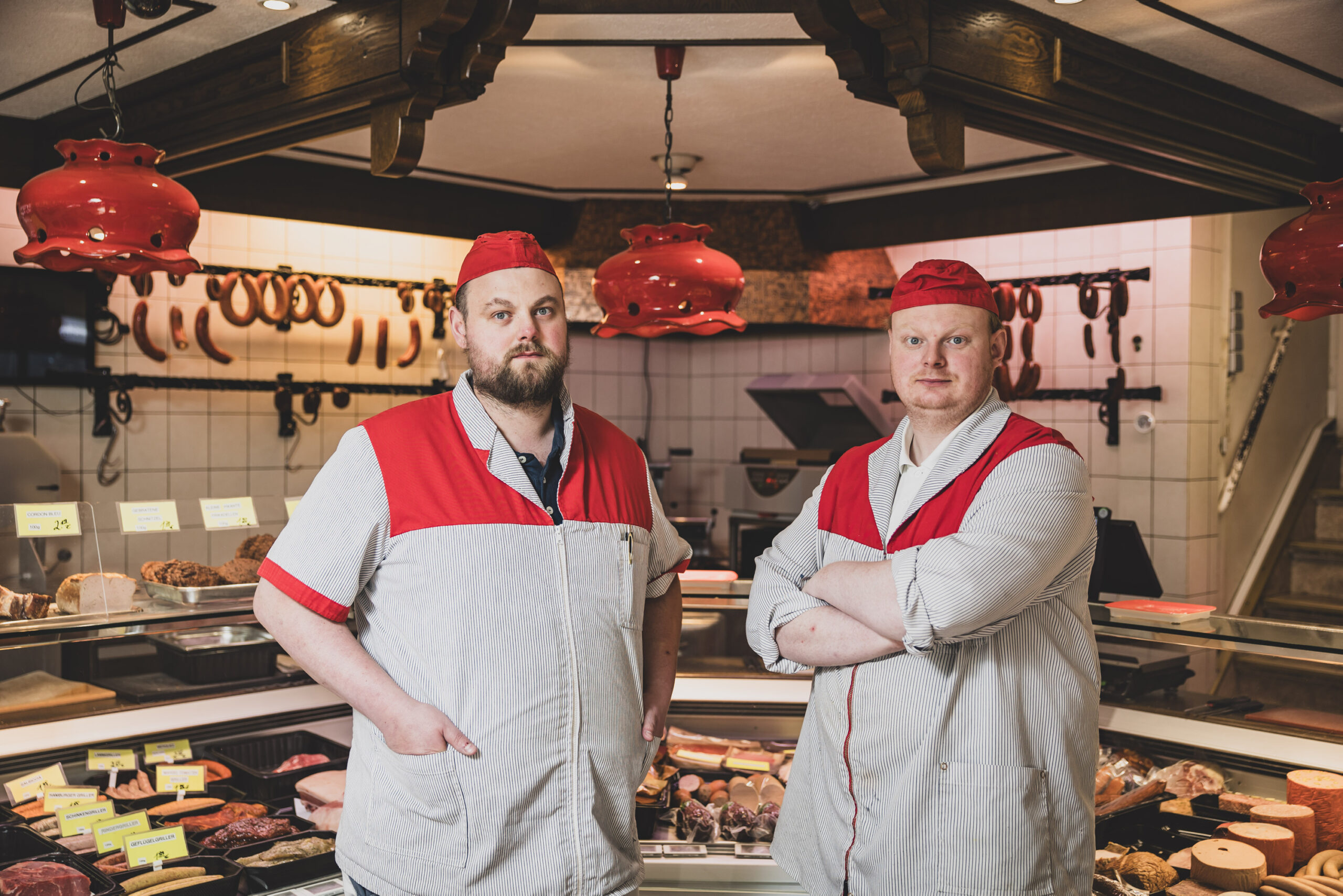 Die Brüder Dennis (links) und Kevin Jacob in ihrer Fleischerei.