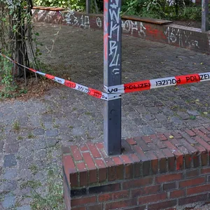Auf einem Spielplatz am Paulinenplatz auf St. Pauli haben Kinder einen schockierenden Fund gemacht.