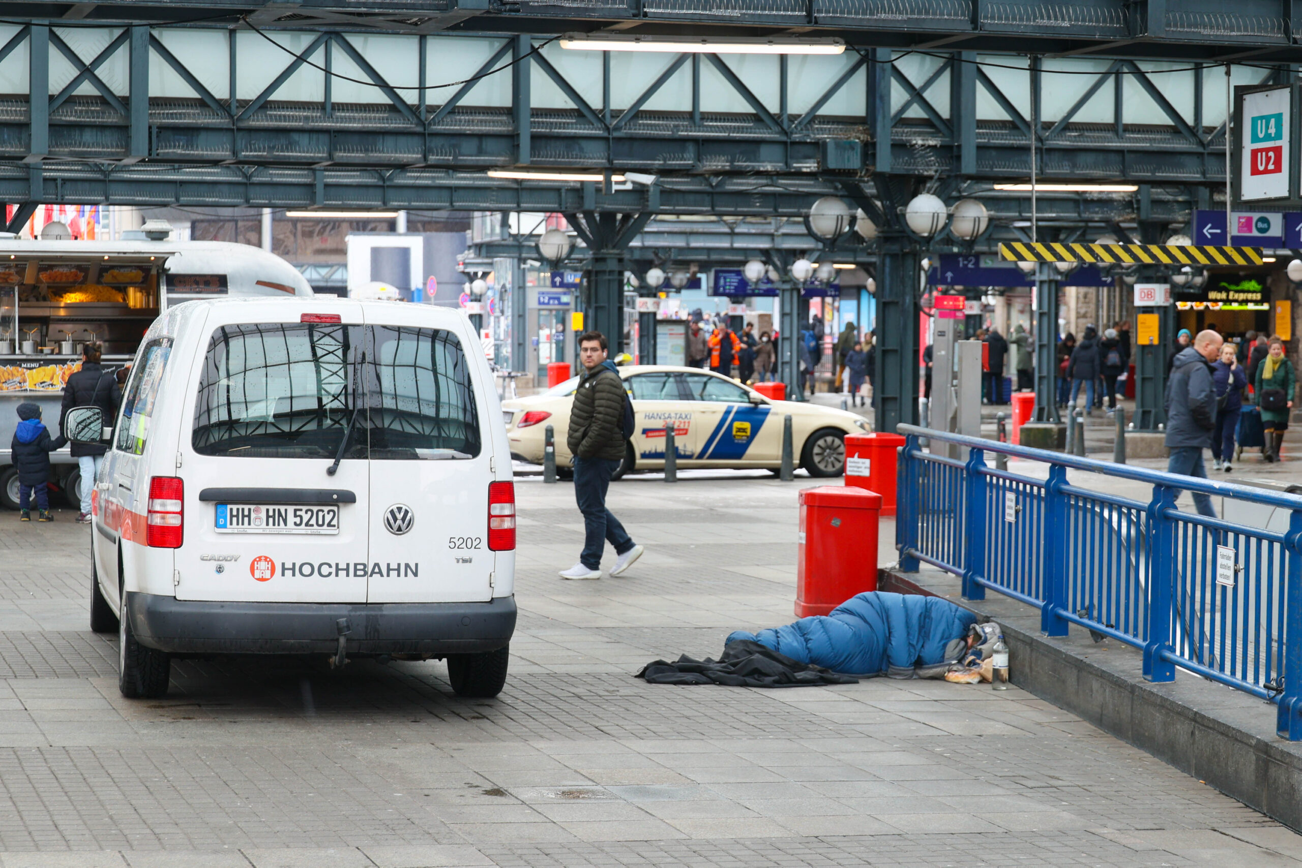 Viele Obdachlose schlafen am Hauptbahnhof.
