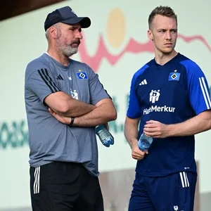 HSV-Trainer Tim Walter und sein Kapitän Sebastian Schonlau.