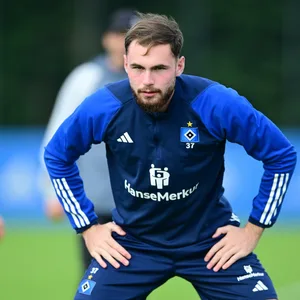 Valon Zumberi muss beim HSV bleiben.
