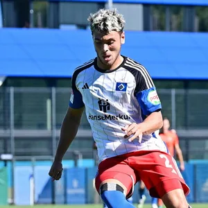 William Mikelbrencis meldete sich im HSVTest gegen den FC Volendam zurück.