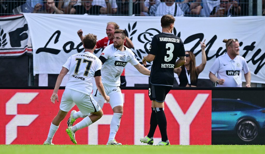 Elversberg jubelt gegen den HSV