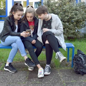 Für unsere Autorin haben Smartphones in der Schule nichts zu suchen (Symbolfoto).