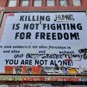 Plakat an der Roten Flora