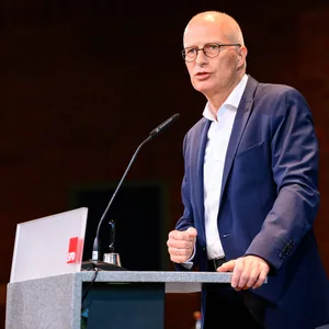 Hamburgs Erster Bürgermeister Peter Tschentscher (SPD, Archivbild).