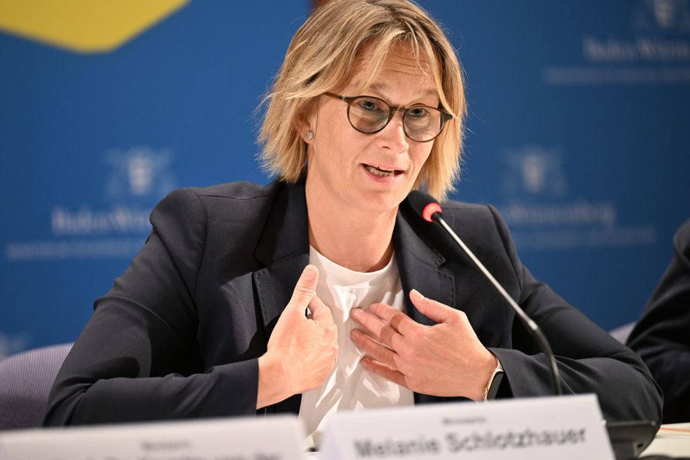 Hamburgs Sozialsenatorin Melanie Schlotzhauer (SPD) mahnt vor einer Überlastung des Hilfesystems für Geflüchtete (Archivbild).