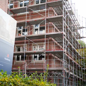Der Neubau am Gymnasium Lerchenfeld. Hamburg will noch mehr in Schulen investieren.