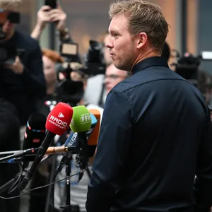 Julian Nagelsmann bei einer Pressekonferenz