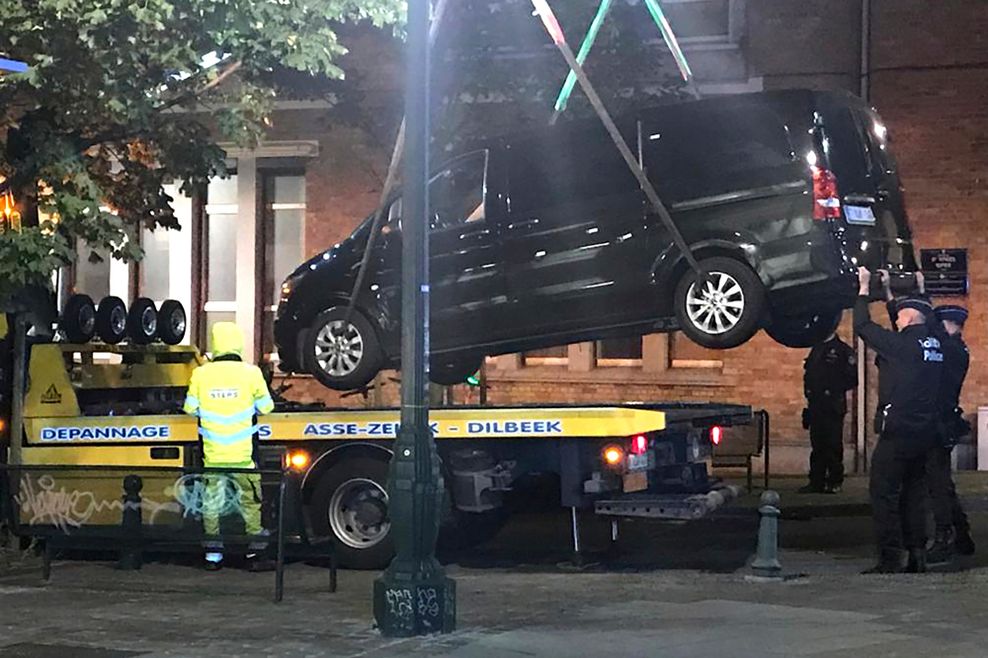 Der mutmaßliche Täter soll auf diesen Mercedes-Van geschossen haben.