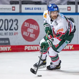 Eishockey-Profi Adam Johnson