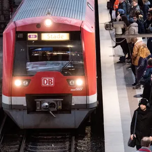 Ab 10. Dezember gibt es in Hamburg ein komplett neues S-Bahn-Netz. (Archivbild)