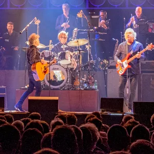 The Analogues am Freitagabend in der Barclays Arena in Hamburg.