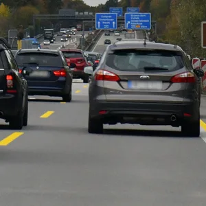 Die Abfahrt Bremen-Nord: Hier lief der Tatverdächtige auf die Autobahn. (Archivbild)