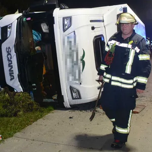 Lkw-Unfall auf A1 – Autobahn teilweise gesperrt