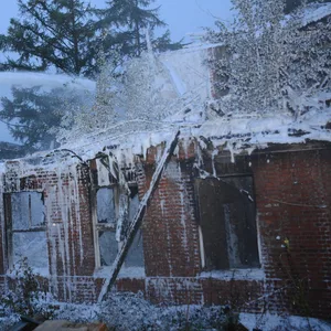 Winterlandschaft nach Brand in Alter Teppichfabrik