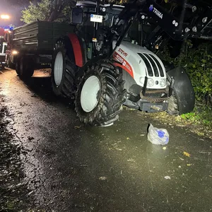 Der Traktor an der Unfallstelle