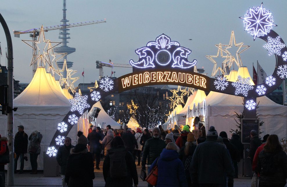 Der Weihnachtsmarkt „Weißer Zauber“ auf dem Jungfernstieg