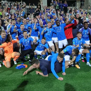 KÍ Klaksvík jubelt über historischen Sieg