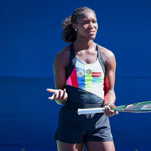 Tennis-Talent Noma Noha Akugue beim WTA in Rumänien
