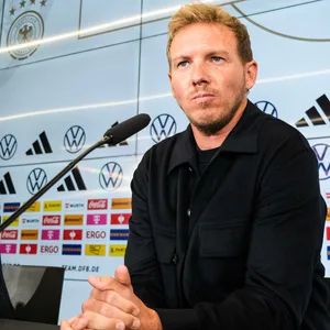 Julian Nagelsmann bei einer Pressekonferenz