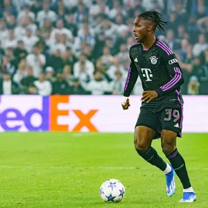 Mathys Tel im Trikot des FC Bayern München im Spiel gegen den FC Kopenhagen