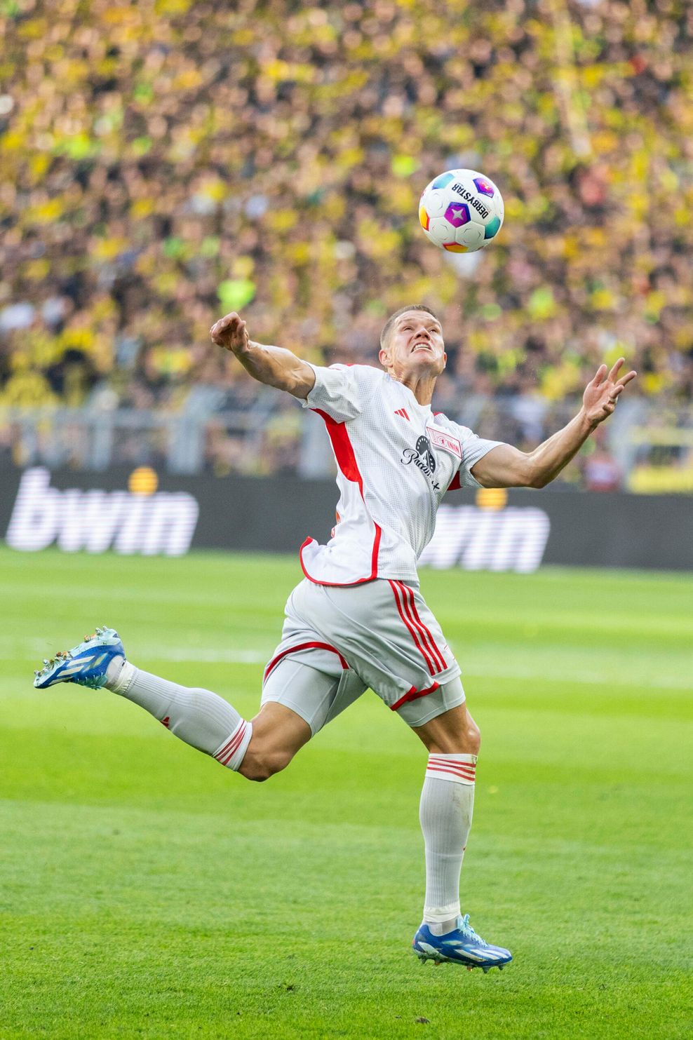 Kevin Behrens im Spiel gegen Borussia Dortmund