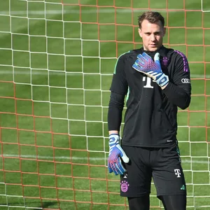 Manuel Neuer beim Training des FC Bayern München