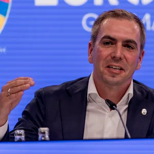 Philipp Lahm vor Werbewand der EM 2024