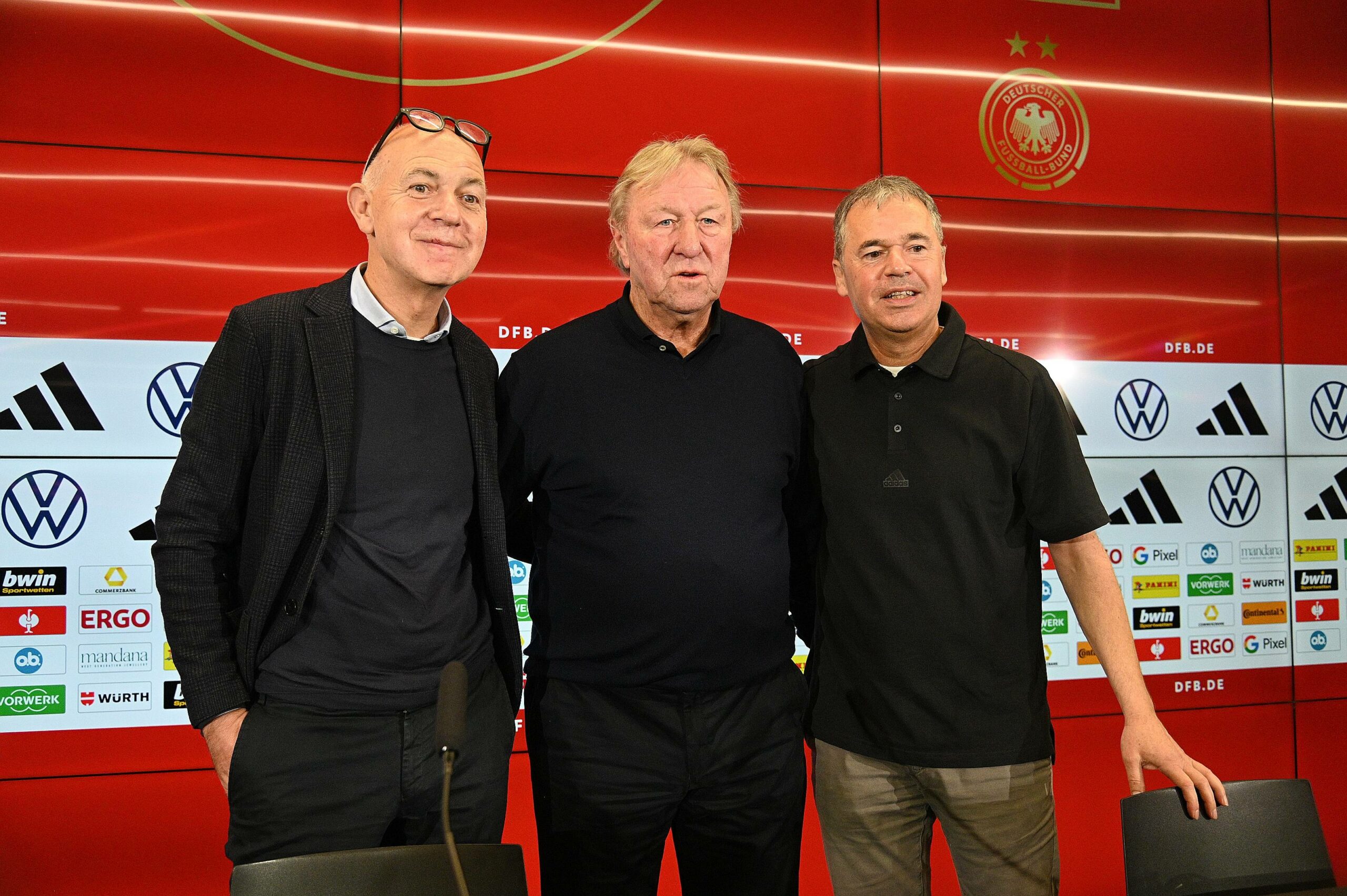 DFB-Präsident Bernd Neuendorf, Horst Hrubesch und DFB-Geschäftsführer Andreas Rettig gaben am Freitagmorgen eine gemeinsame Pressekonferenz.