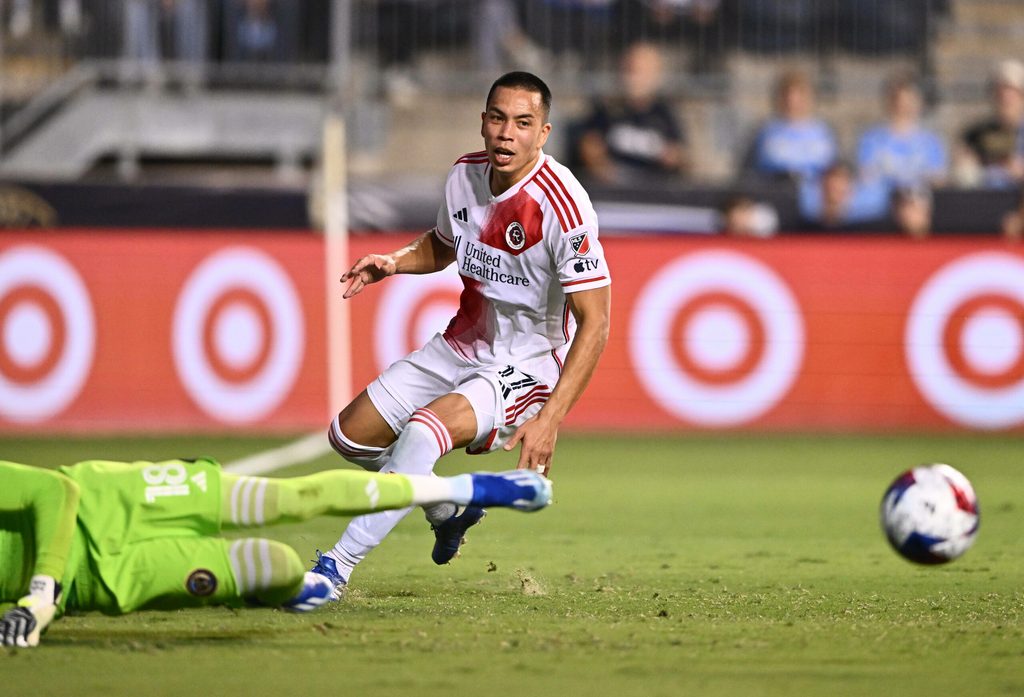 Bobby Wood im Trikot von New England Revolution