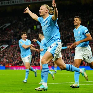 Erling Haaland (Manchester City) feiert Tor im Derby gegen Manchester United