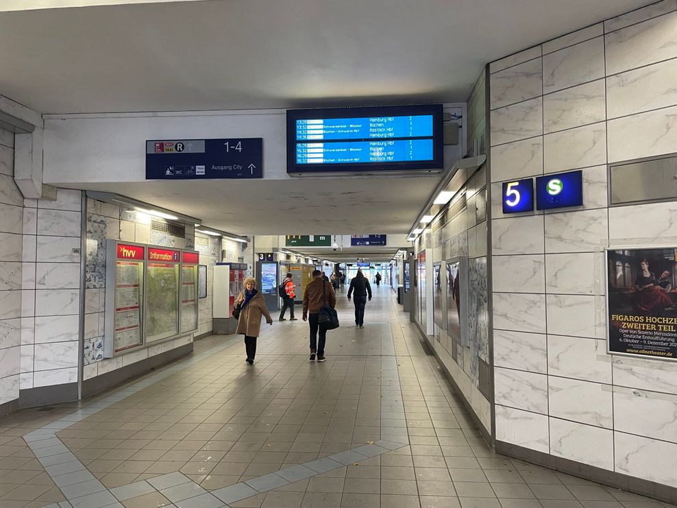 Aufnahme der Unterführung im Bahnhof Bergedorf.