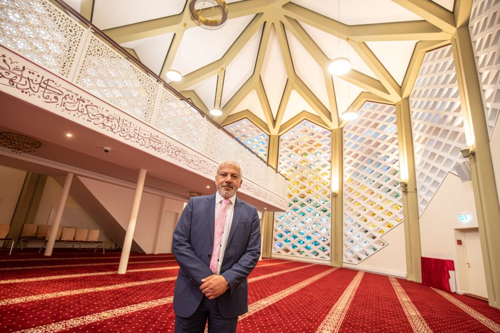Daniel Abdin in der Al-Nour-Moschee.