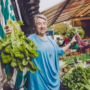 Bürgerrätin Brigitte Bernhard (69) auf dem Isemarkt