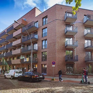 Im Neubau an der Leverkusenstraße werden Wohnungen bis zu 29 Euro pro Quadratmeter vermietet.